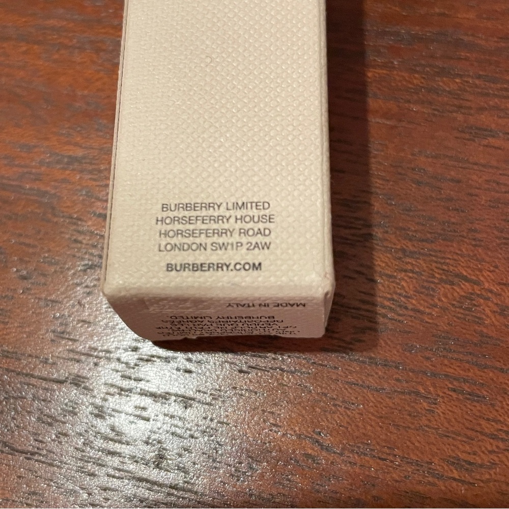 Burberry Liquid Lip Velvet Military Red No. 41 NEW makeup - Picture 12 of 15